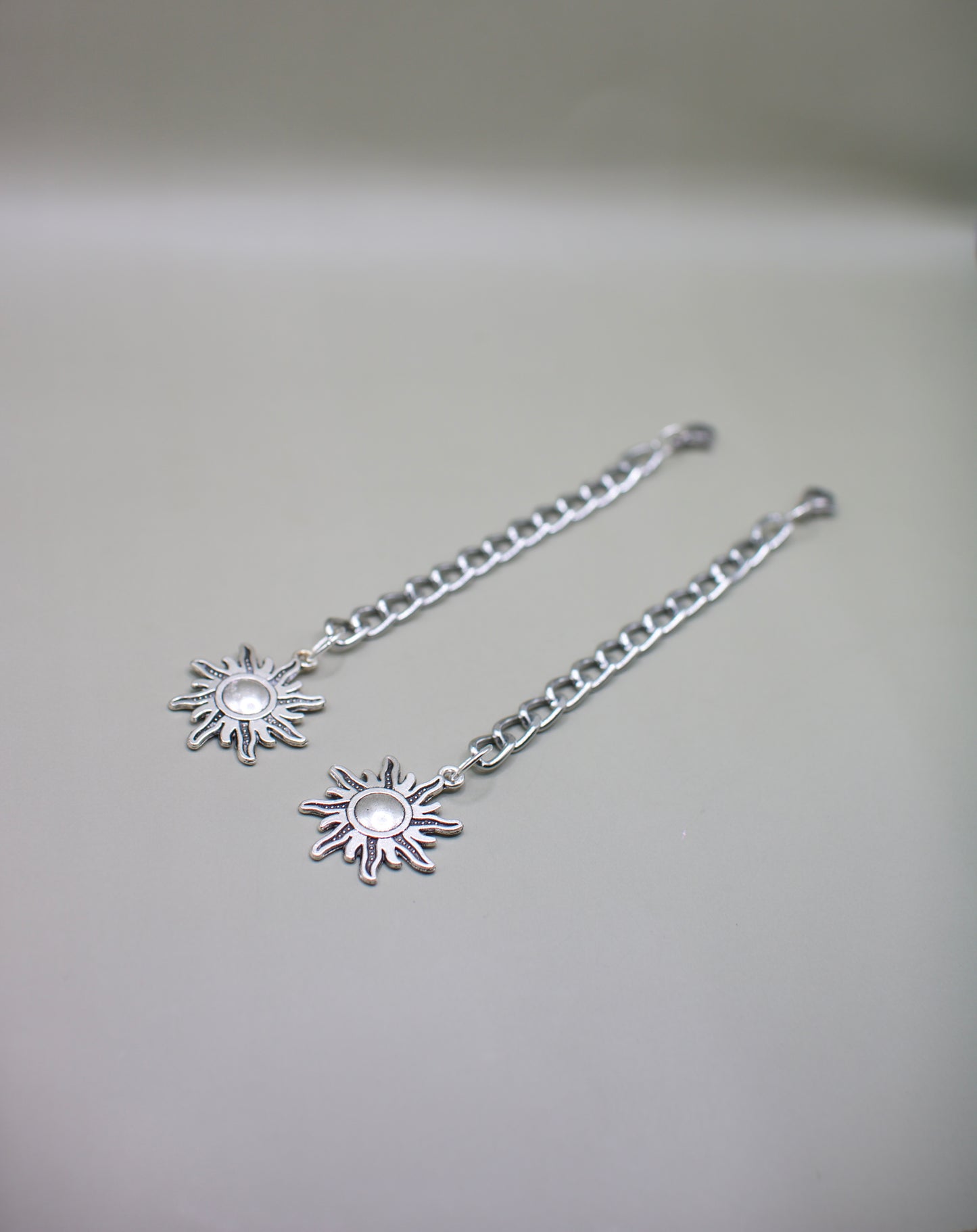 Hanging Chain with Pendants