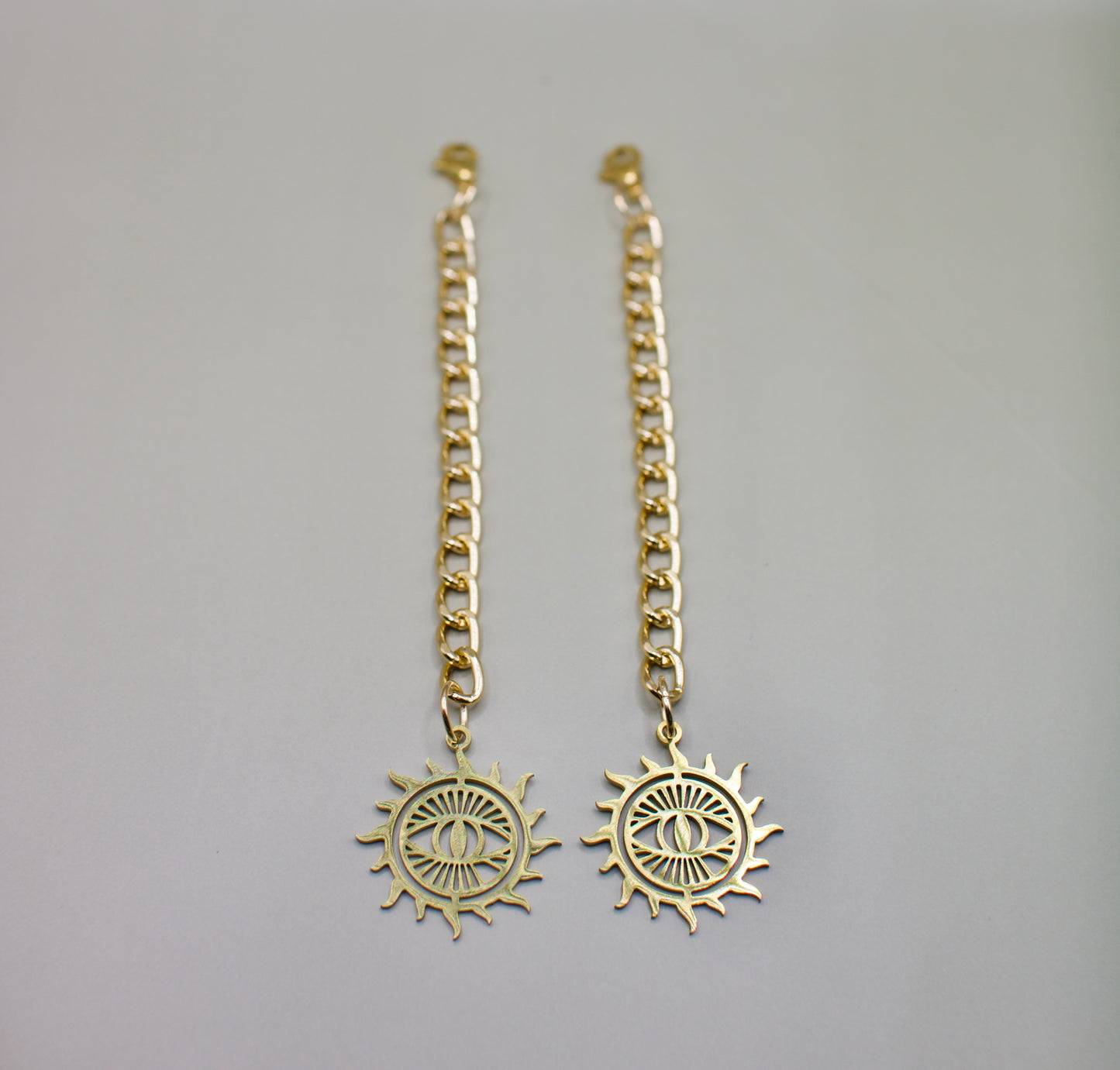 Hanging Chain with Pendants